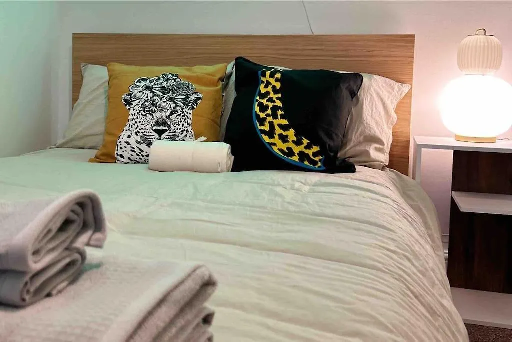 London Flat Next To Central Line Underground Station Apartment