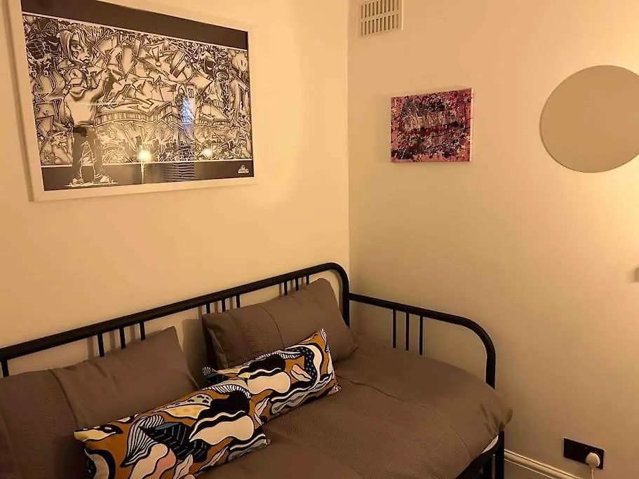 London Flat Next To Central Line Underground Station Apartment
